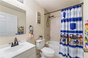 528 SE 5th Pl, Cape Coral, FL 33990 - Photo 31