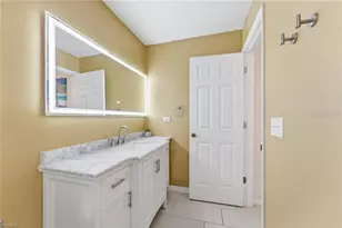 528 SE 5th Pl, Cape Coral, FL 33990 - Photo 29