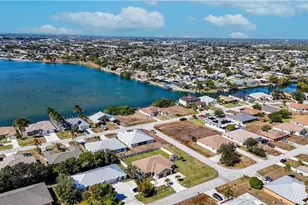 528 SE 5th Pl, Cape Coral, FL 33990 - Photo 37