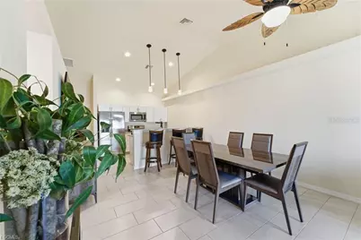 528 SE 5th Place, Cape Coral, FL 33990 - Photo 15