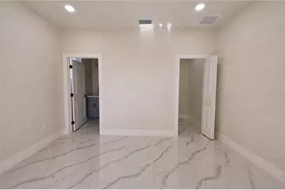 2421 Milton Avenue S, Lehigh Acres, FL 33973 - Photo 15