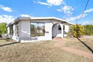 839 Conreid Dr NE, Port Charlotte, FL 33952 - Photo 3