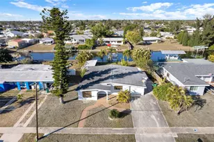 839 Conreid Dr NE, Port Charlotte, FL 33952 - Photo 5