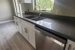 541 E Virginia Ave, Punta Gorda, FL 33950 - Photo 5