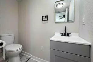 5104 N 15th St, Tampa, FL 33610 - Photo 37