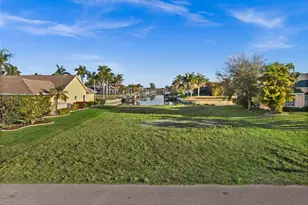 2623 SW 35th Ln, Cape Coral, FL 33914 - Photo 5