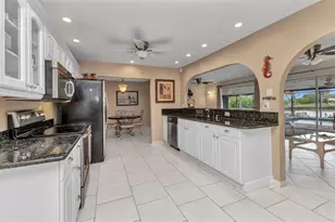 205 E Tarpon Blvd NW, Port Charlotte, FL 33952 - Photo 15