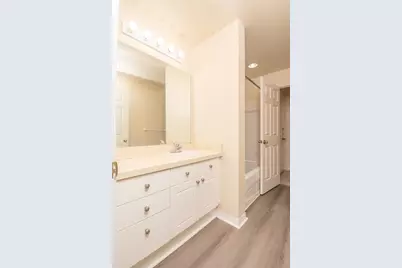 18001 Richmond Place Drive #834, Tampa, FL 33647 - Photo 13