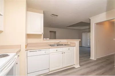 18001 Richmond Place Drive #834, Tampa, FL 33647 - Photo 7