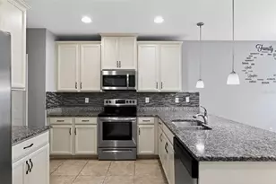 3828 Tilbor Circle, Fort Myers, FL 33916 - Photo 9