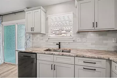 410 E Henry Street, Punta Gorda, FL 33950 - Photo 7