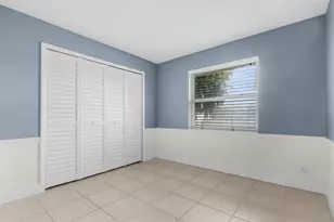 928-930 SW 37th Ln, Cape Coral, FL 33914 - Photo 9