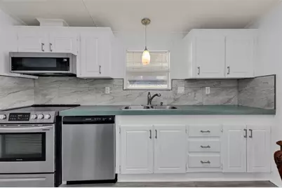 1000 Kings Highway #18, Punta Gorda, FL 33980 - Photo 13