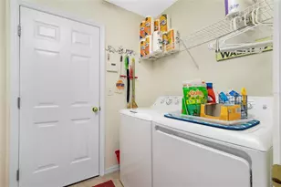 13136 SW Pembroke Cir N, Lake Suzy, FL 34269 - Photo 17