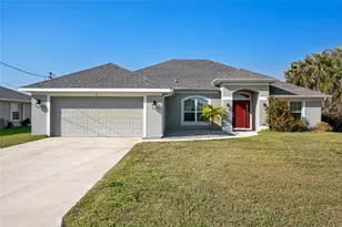 17 White Marsh Ln, Rotonda West, FL 33947 - Photo 1