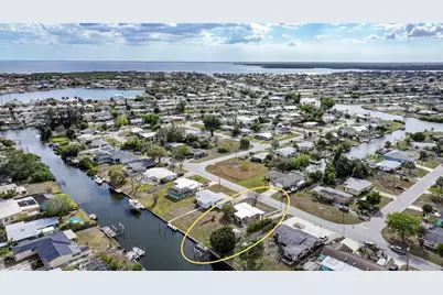 731 Palmetto Drive NE, Port Charlotte, FL 33952 - Photo 1