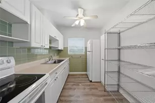 731 Palmetto Dr NE, Port Charlotte, FL 33952 - Photo 7