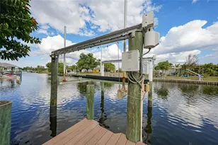 731 Palmetto Dr NE, Port Charlotte, FL 33952 - Photo 19