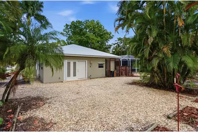 521 W Olympia Avenue, Punta Gorda, FL 33950 - Photo 25