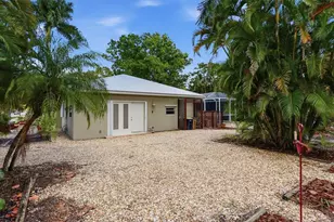 521 W Olympia Ave, Punta Gorda, FL 33950 - Photo 25