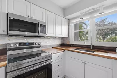 521 W Olympia Avenue, Punta Gorda, FL 33950 - Photo 35