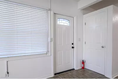 927 W Olympia Avenue, Punta Gorda, FL 33950 - Photo 5