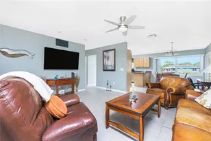 18654 Kerrville Cir, Port Charlotte, FL 33948 - Photo 7