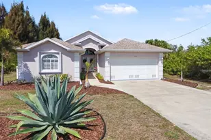 314 Baytree Dr, Rotonda West, FL 33947 - Photo 1