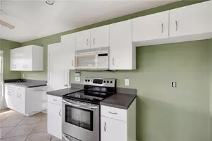 1803 Ashley Dr, Venice, FL 34292 - Photo 15
