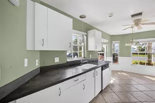 1803 Ashley Dr, Venice, FL 34292 - Photo 17