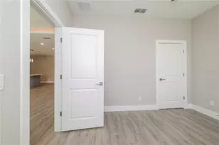 1055 Desmoines Ln, Poinciana, FL 34759 - Photo 7