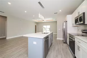 1055 Desmoines Ln, Poinciana, FL 34759 - Photo 3