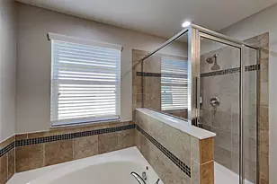 7226 Lumber Port Dr, Ruskin, FL 33573 - Photo 9