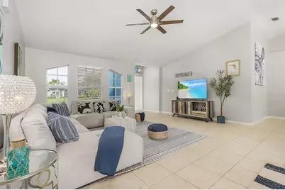 2705 SW 11th Place, Cape Coral, FL 33914 - Photo 5