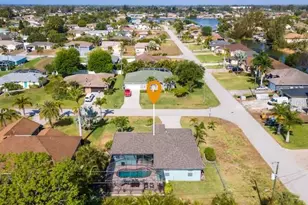 2705 SW 11th Pl, Cape Coral, FL 33914 - Photo 25