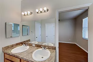 4020 Langdrum Dr, Wesley Chapel, FL 33543 - Photo 9