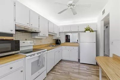 1628 Clower Creek Drive #225, Sarasota, FL 34231 - Photo 9