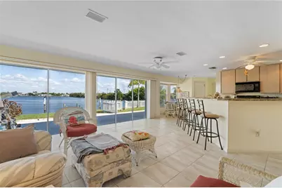 109 W Tarpon Boulevard NW, Port Charlotte, FL 33952 - Photo 5