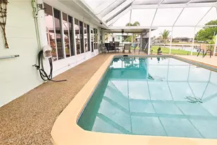 392 E Tarpon Blvd NW, Port Charlotte, FL 33952 - Photo 3