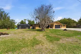 27300 San Carlos Dr, Punta Gorda, FL 33983 - Photo 25