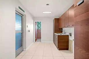 801 Pinellas Point Dr S, Saint Petersburg, FL 33705 - Photo 11
