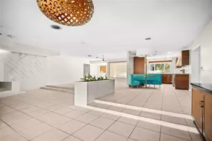 801 Pinellas Point Dr S, Saint Petersburg, FL 33705 - Photo 5