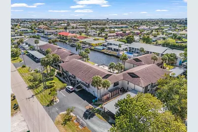 3935 Country Club Boulevard #17, Cape Coral, FL 33904 - Photo 27