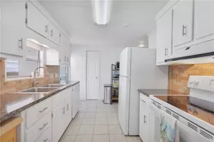 2100 Kings Hwy, Port Charlotte, FL 33980 - Photo 15