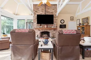 4610 Hidden River Rd, Sarasota, FL 34240 - Photo 21