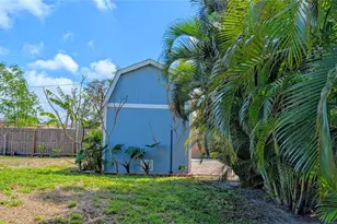 1212 Pineland Ave, Venice, FL 34285 - Photo 45