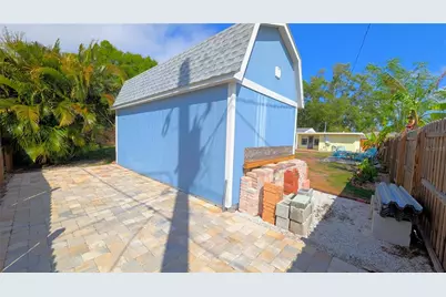 1212 Pineland Avenue, Venice, FL 34285 - Photo 47