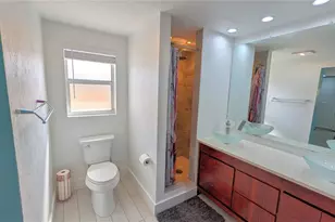 1212 Pineland Ave, Venice, FL 34285 - Photo 23