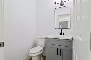 1013 Country Club Blvd, Cape Coral, FL 33990 - Photo 17