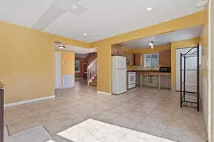 1013 Country Club Blvd, Cape Coral, FL 33990 - Photo 27